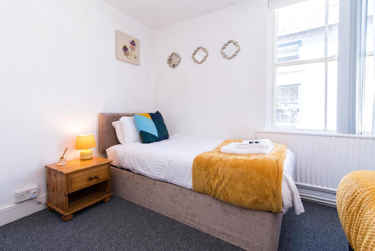 Characterful 2 Bed Apartment - Spacious & Comfy Castle Donington Extérieur photo