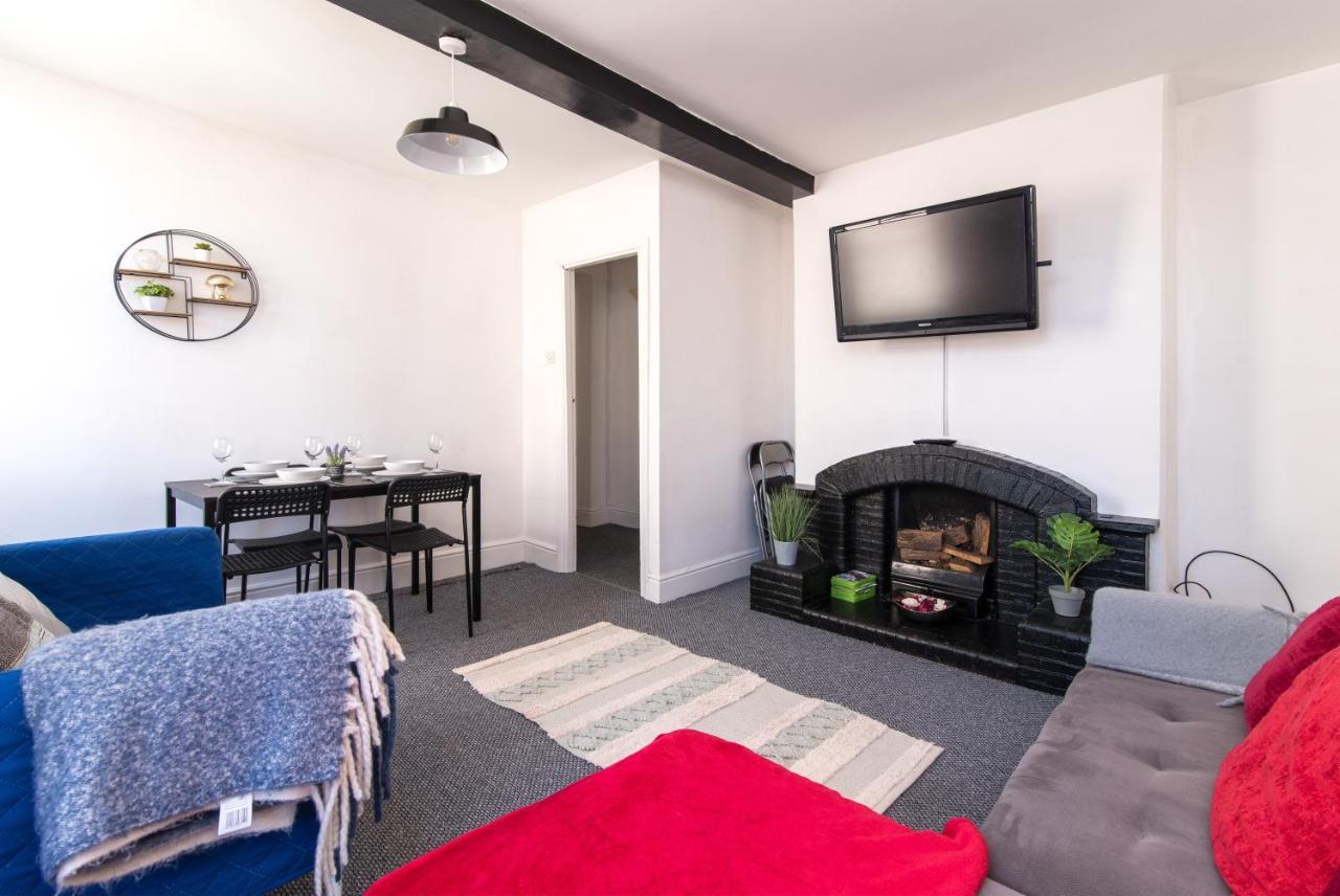 Characterful 2 Bed Apartment - Spacious & Comfy Castle Donington Extérieur photo